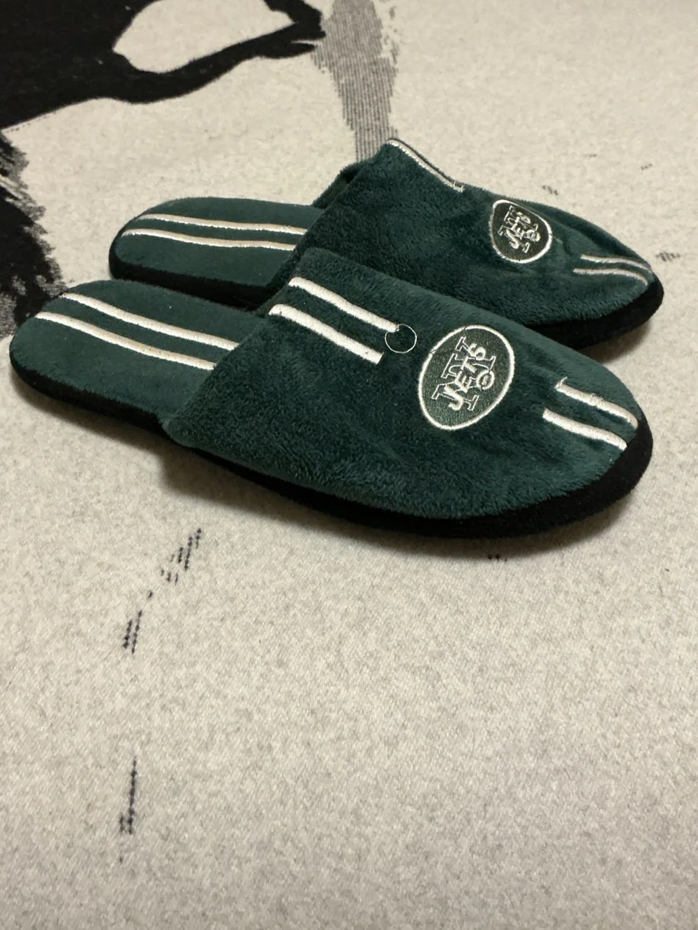 NFL New York Jets Slippers, New (Men's Medium 9-10)